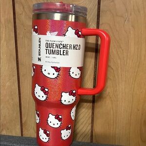 Stanley x Hello Kitty Glittery Red 40 oz Flowstate Tumbler